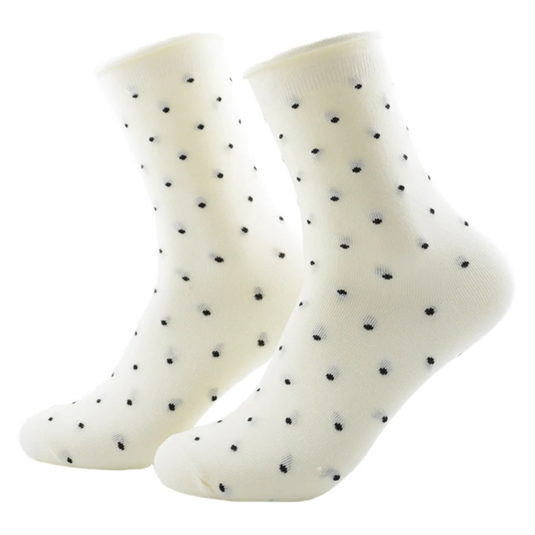 Calcetines blancos ⚪ "mini puntitos negros" ⚫