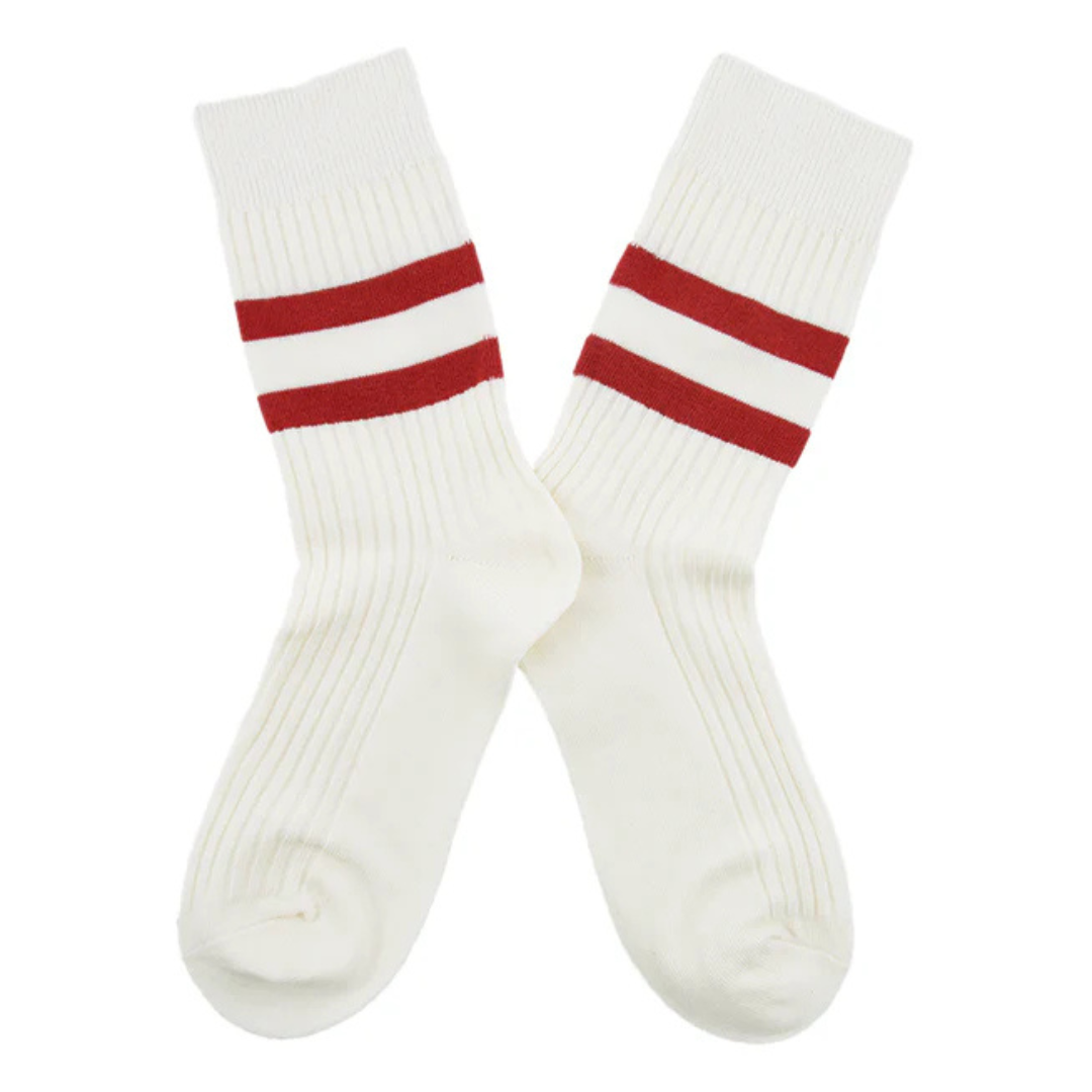 🤍 Calcetines “Retro Pop” – blancos con dos rayas rojas ❤️
