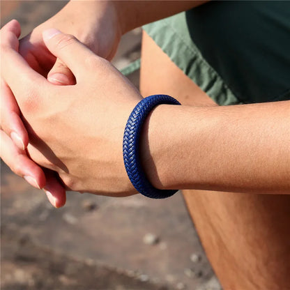 Pulsera de Cuero Trenzado Estilo Punk para Hombre – Cierre Magnético de Acero Inoxidable Negro