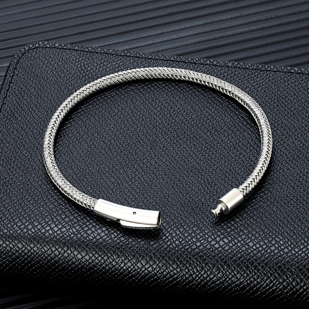 Pulsera de Alambre de Acero para Hombre – Estilo Punk Minimalista, Antidesgaste y Antidecoloración