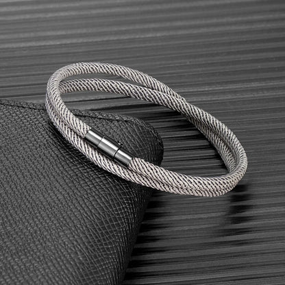 Pulsera Minimalista de Cuerda Roja de la Suerte – Doble Capa Unisex con Cierre Magnético Negro 316L