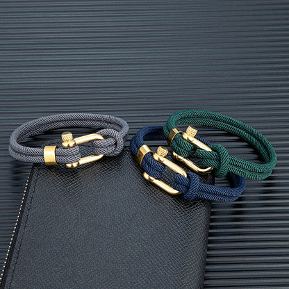 Pulsera Náutica de Doble Hebra con Grillete Dorado – Unisex, Hecha a Mano con Estilo Simple y Elegante