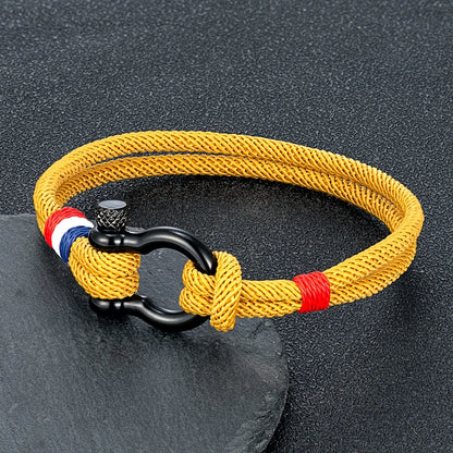 Pulsera Tejida de Doble Capa con Hebilla de Grillete Negro – Unisex, Diseño Artesanal con Detalle de Bandera Francesa