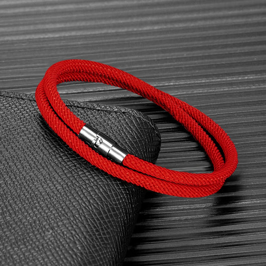 Pulsera Minimalista de Cuerda Roja de la Suerte – Doble Capa Unisex con Cierre Magnético Negro 316L